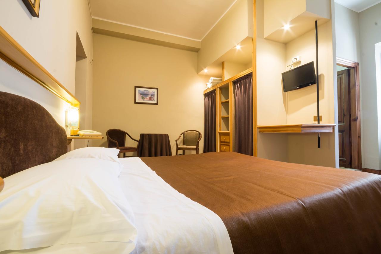 Hotel Alle Vecchie Arcate Pescasseroli Dış mekan fotoğraf